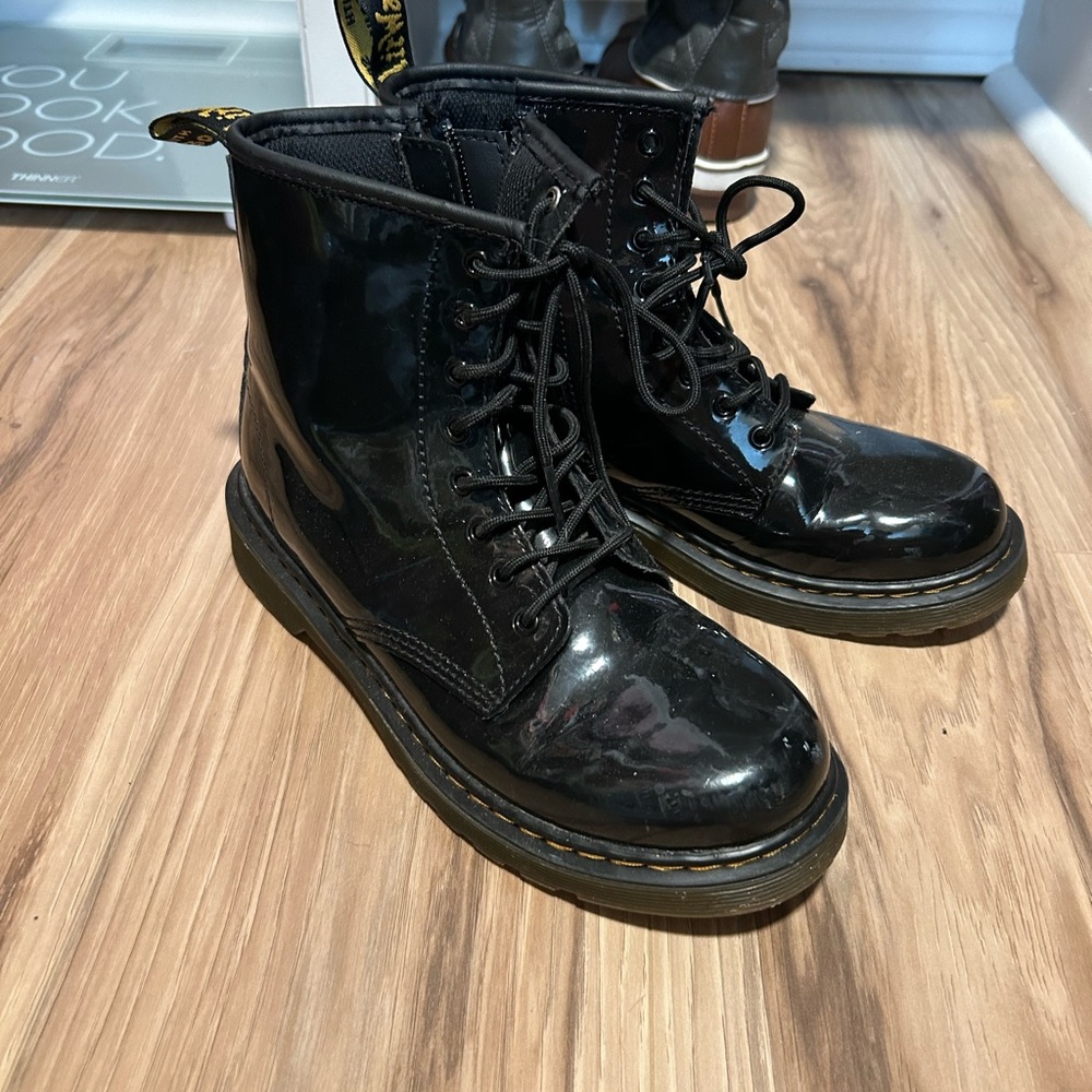 Dr. martens size 5us women